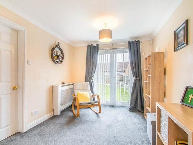 3 bedroom detached house to rent