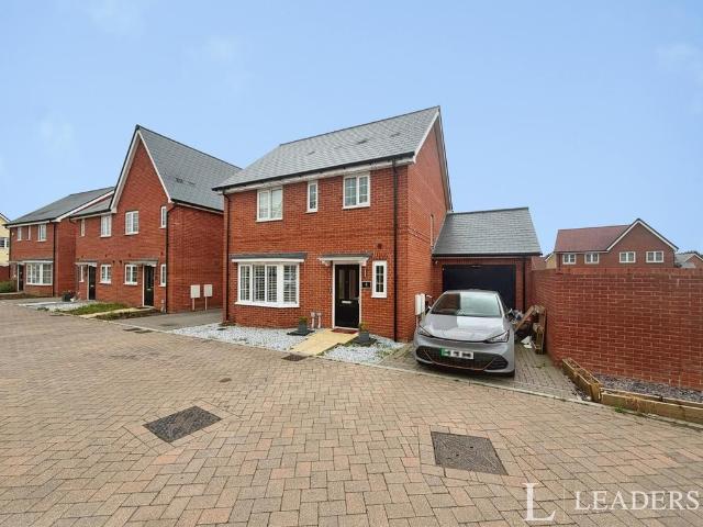 3 bedroom detached house to rent