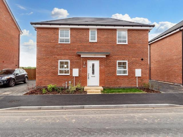 3 bedroom detached house to rent