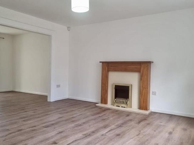 3 bedroom detached house to rent