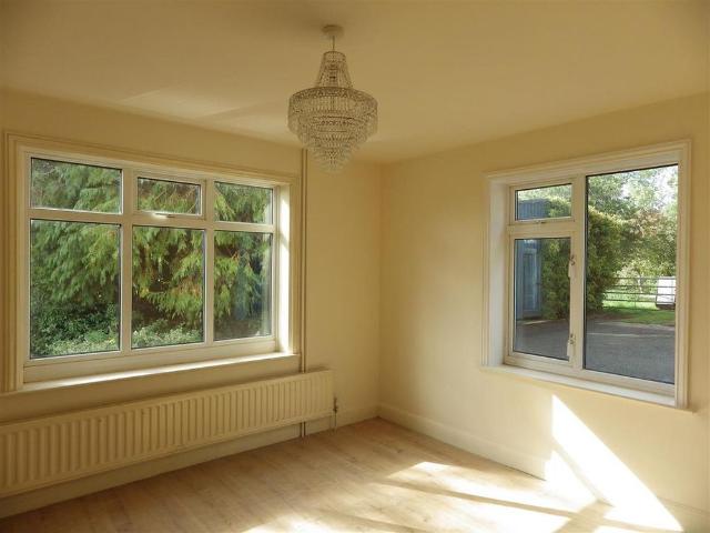 3 bedroom detached house to rent
