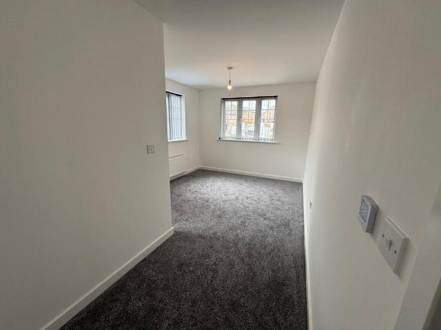 3 bedroom detached house to rent