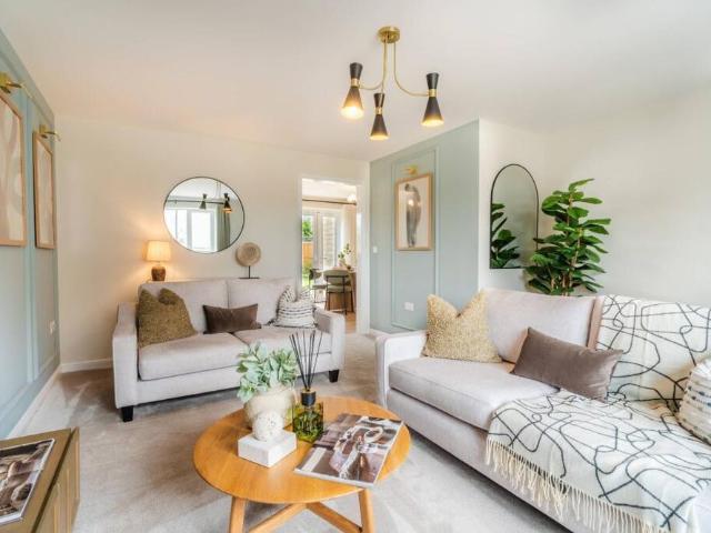3 bedroom detached house to rent