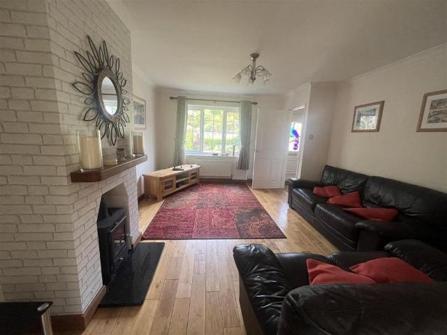 3 bedroom detached house to rent