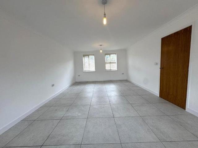 3 bedroom detached house to rent