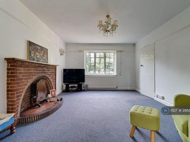3 bedroom detached house to rent