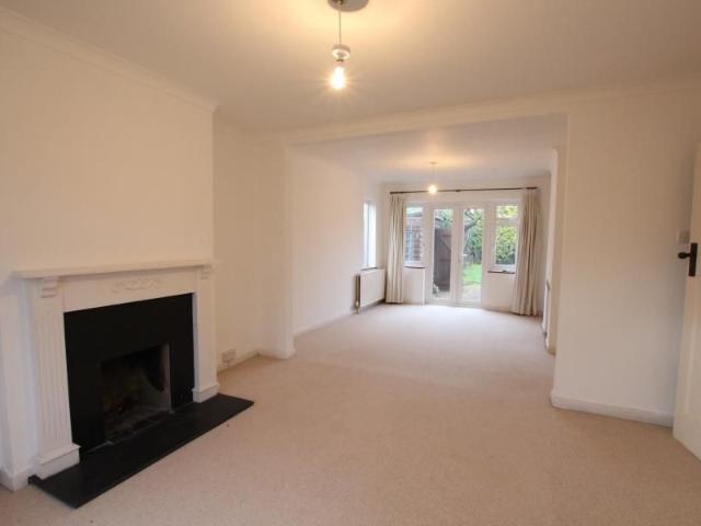 3 bedroom detached house to rent