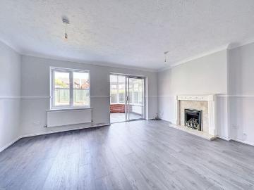 3 bedroom detached house to rent