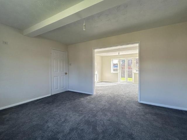 3 bedroom detached house to rent
