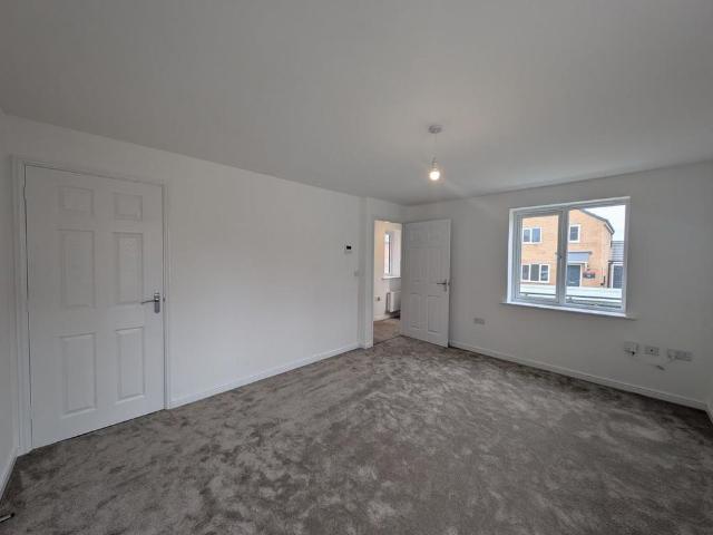 3 bedroom detached house to rent