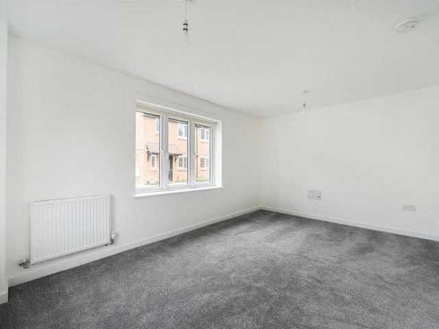3 bedroom detached house to rent