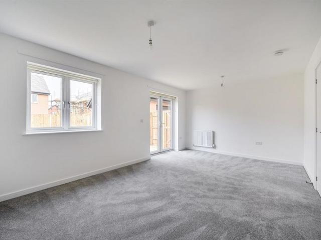 3 bedroom detached house to rent