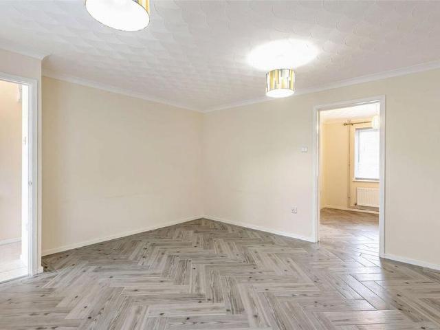 3 bedroom detached house to rent