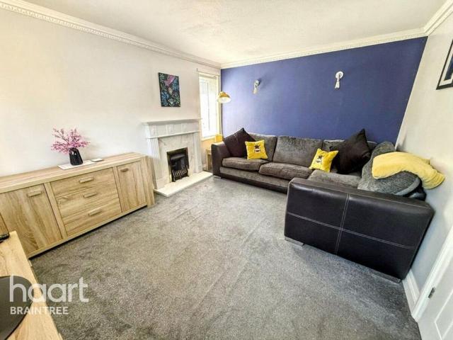 3 bedroom detached house to rent