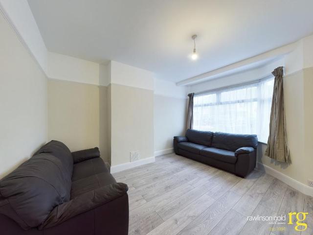 3 bedroom detached house to rent
