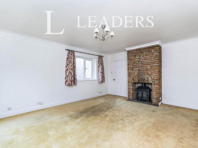 3 bedroom detached house to rent