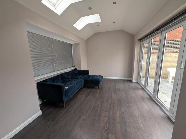 3 bedroom detached house to rent