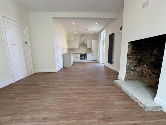 3 bedroom detached house to rent