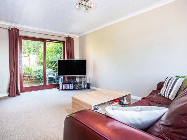 3 bedroom detached house to rent