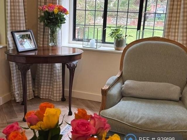3 bedroom detached house to rent