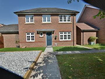 3 bedroom detached house to rent