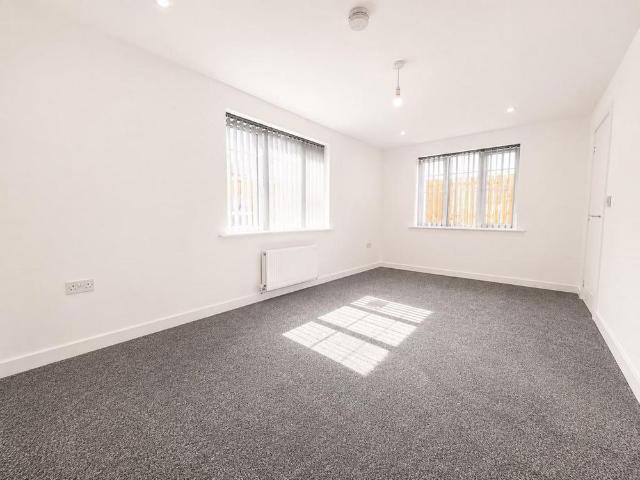 3 bedroom detached house to rent