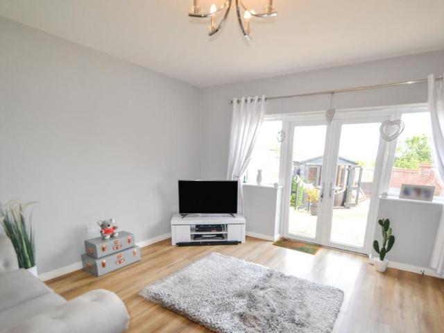 3 bedroom detached house to rent