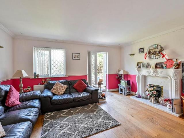 3 bedroom detached house to rent