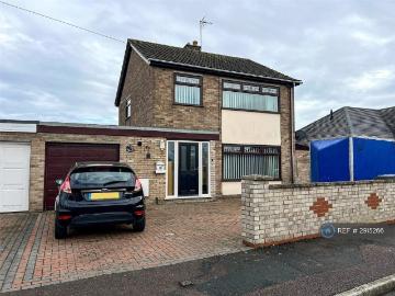 3 bedroom detached house to rent