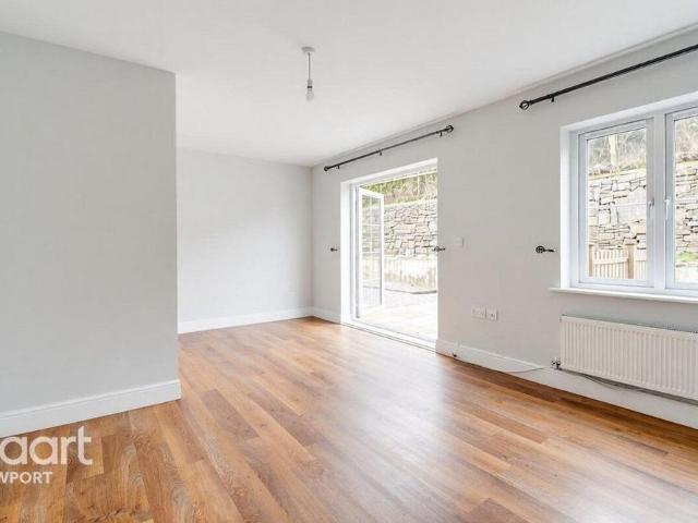 3 bedroom detached house to rent