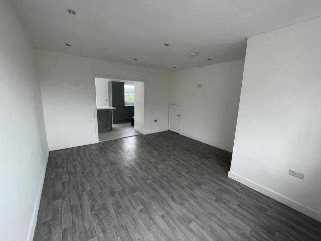 3 bedroom detached house to rent
