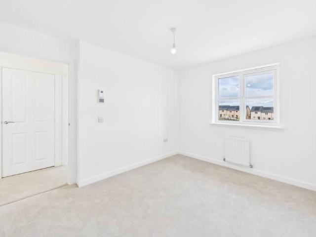 3 bedroom detached house to rent