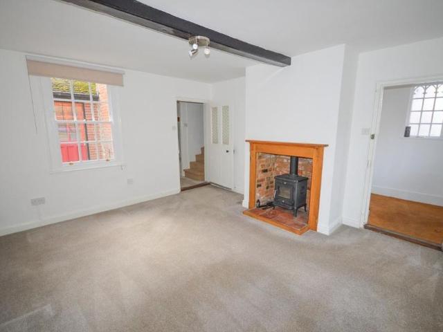 3 bedroom detached house to rent