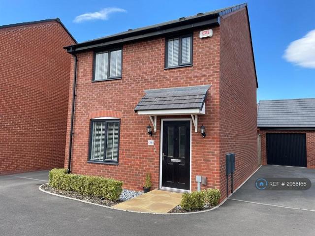 3 bedroom detached house to rent