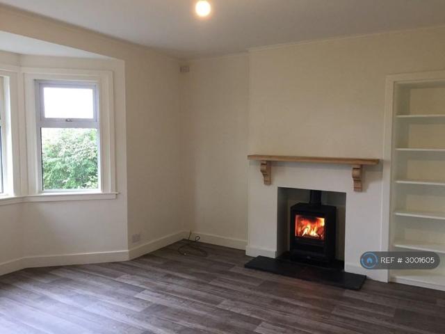 3 bedroom detached house to rent