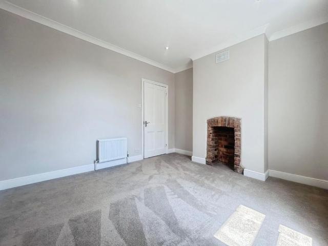 3 bedroom detached house to rent