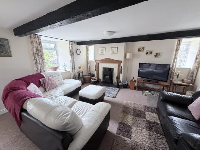 3 bedroom detached house to rent