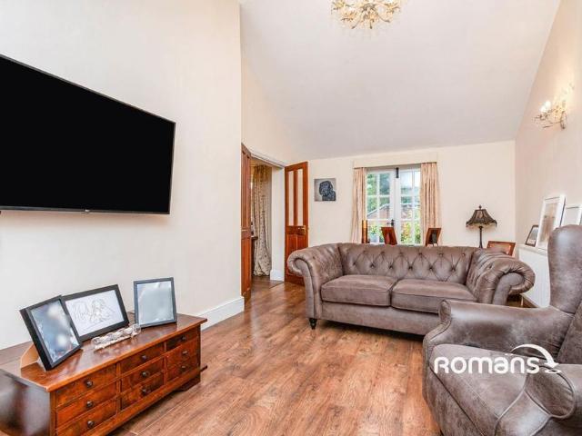 3 bedroom detached house to rent