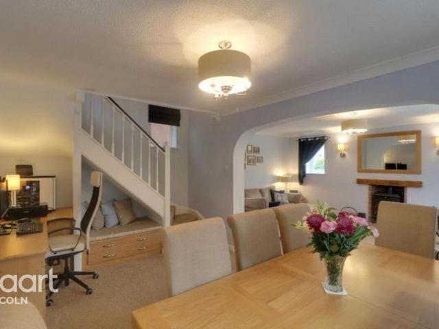 3 bedroom detached house to rent