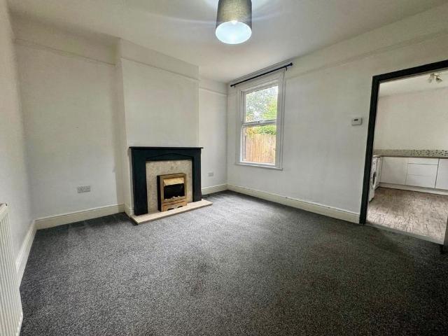 3 bedroom detached house to rent