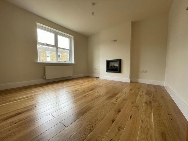 3 bedroom detached house to rent
