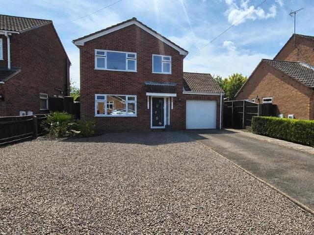3 bedroom detached house to rent