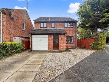 3 bedroom detached house to rent