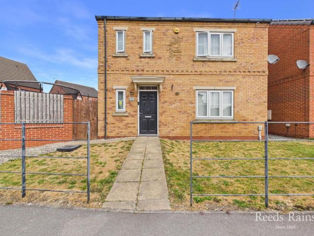 3 bedroom detached house to rent