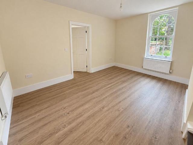 3 bedroom detached house to rent