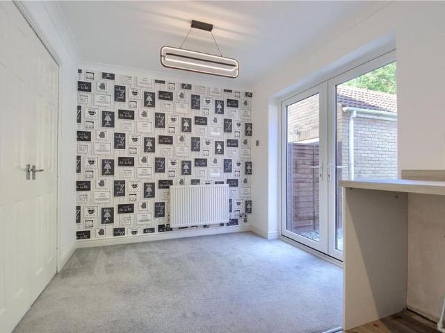 3 bedroom detached house to rent