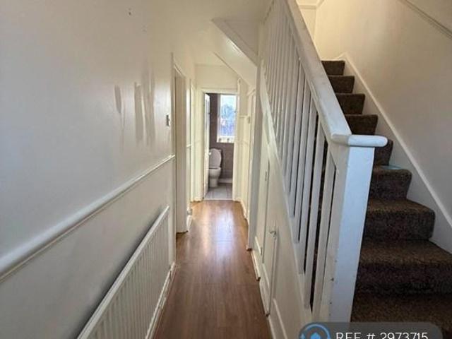 3 bedroom detached house to rent