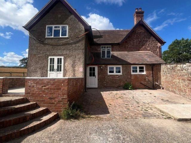 3 bedroom detached house to rent