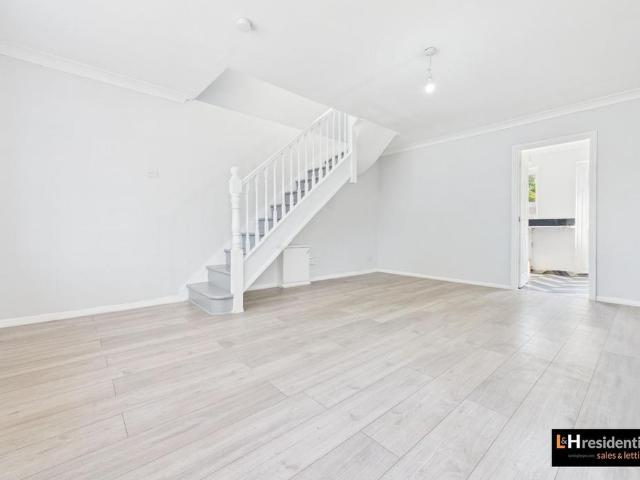 3 bedroom detached house to rent