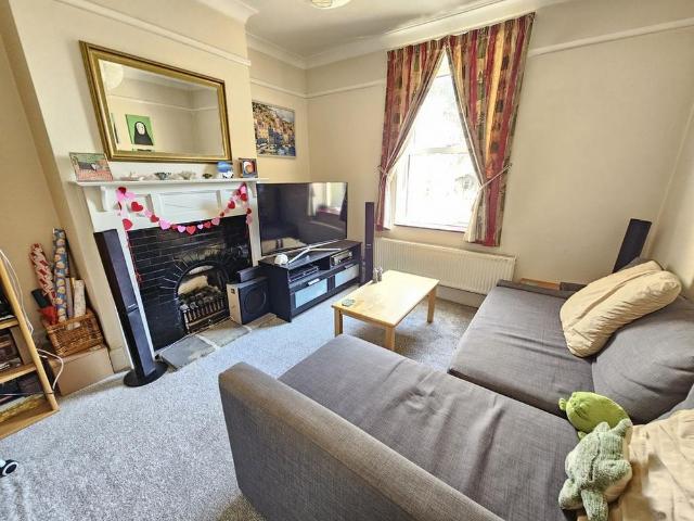 3 bedroom detached house to rent